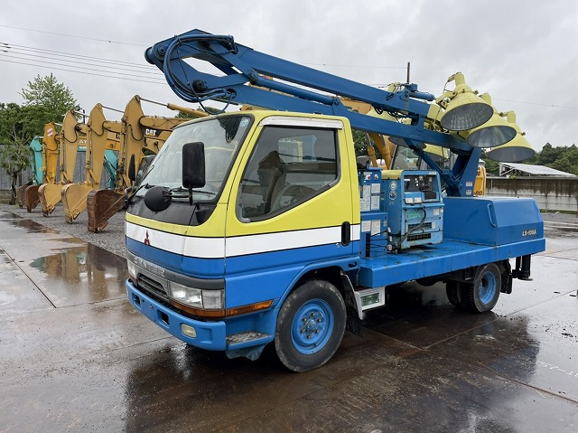 TADANO LS-106A - ابراج اضاءة, شاحنة: صور 1 TADANO LS-106A - ابراج اضاءة, شاحنة: صور 1