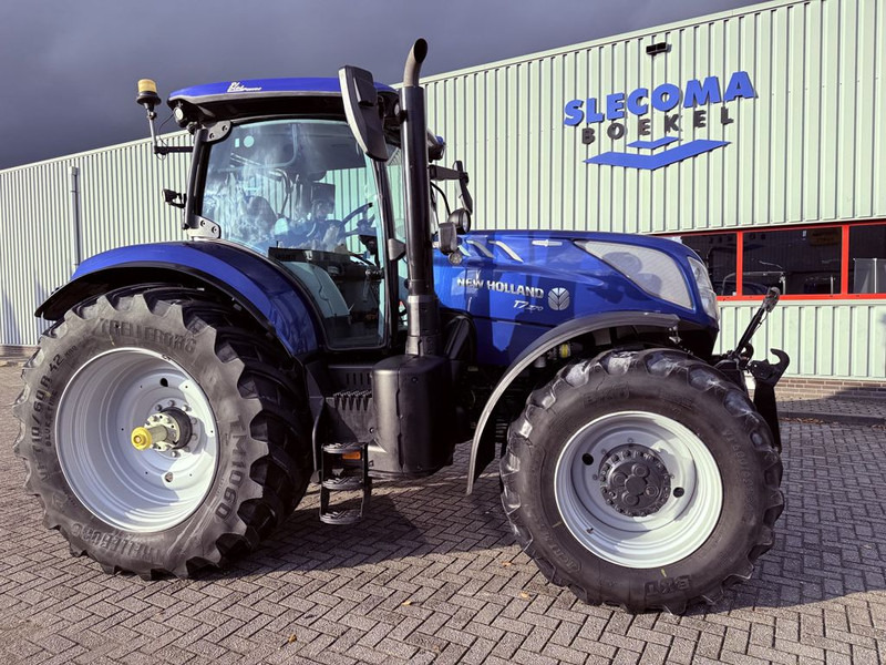 New Holland T7.270 AC Stage V Blue Power - جرار: صور 4 New Holland T7.270 AC Stage V Blue Power - جرار: صور 4
