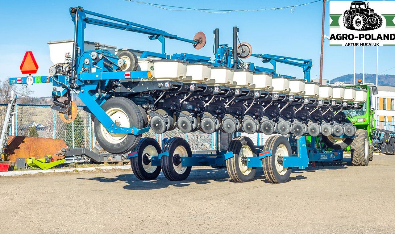 KINZE 3600 - 2006 ROK - 12 RZĘDOWY + ZBIORNIK NA NAWÓZ I MIKROELEMENTY - وضع البذور فى خطوط: صور 1 KINZE 3600 - 2006 ROK - 12 RZĘDOWY + ZBIORNIK NA NAWÓZ I MIKROELEMENTY - وضع البذور فى خطوط: صور 1
