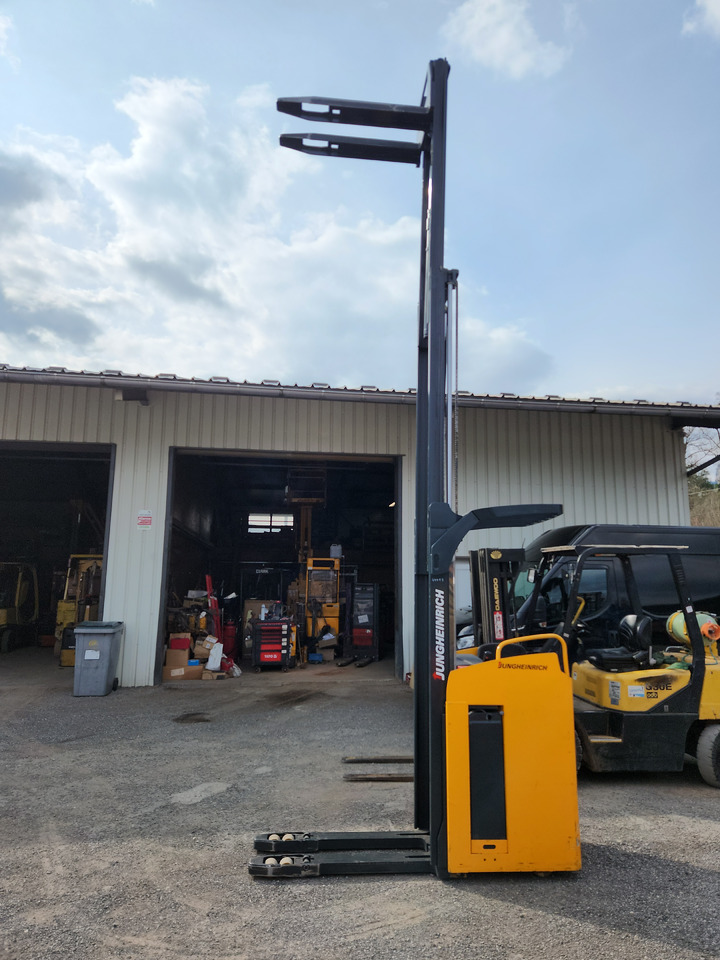JUNGHEINRICH ESC 216z - معدات المستودعات: صور 5 JUNGHEINRICH ESC 216z - معدات المستودعات: صور 5
