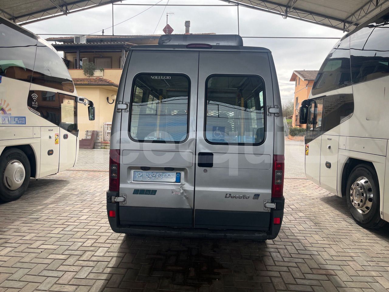 Fiat Ducato Maxi - سياحية حافلة: صور 5 Fiat Ducato Maxi - سياحية حافلة: صور 5