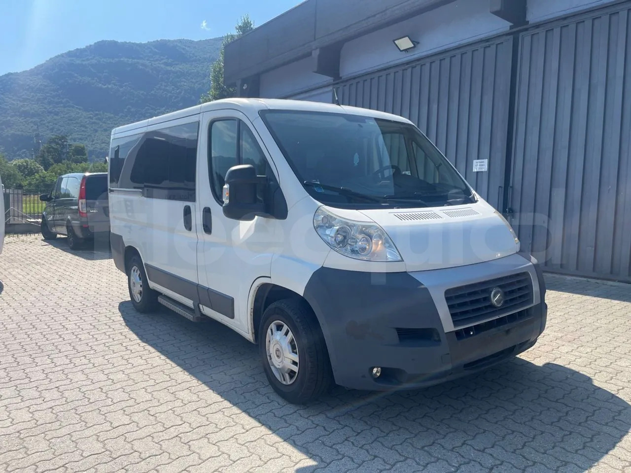 Fiat Ducato - حافلة صغيرة, ميكروباص: صور 1 Fiat Ducato - حافلة صغيرة, ميكروباص: صور 1
