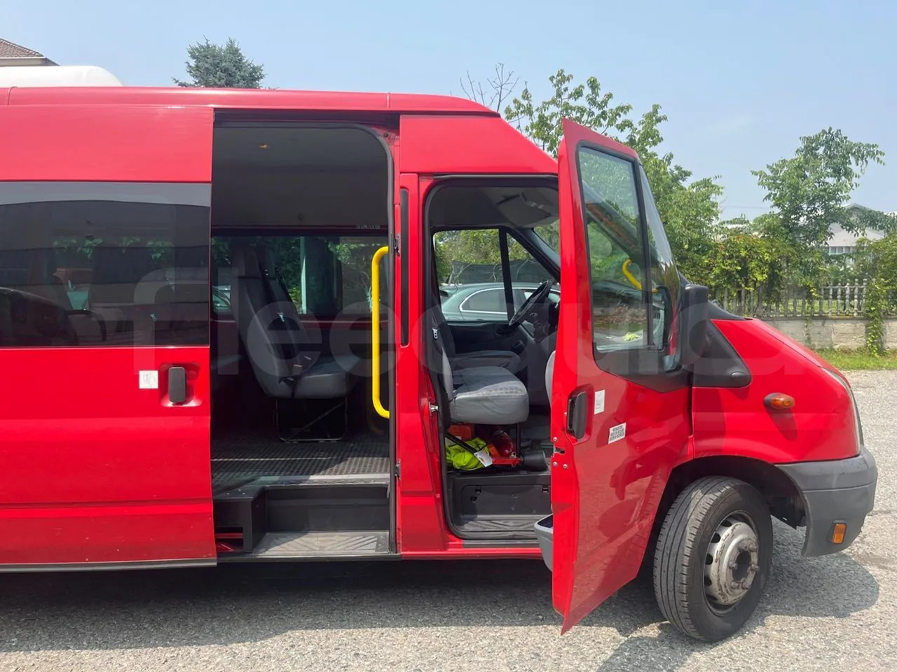 باص النقل بين المدن Ford Transit Tourneo: صور 10 باص النقل بين المدن Ford Transit Tourneo: صور 10