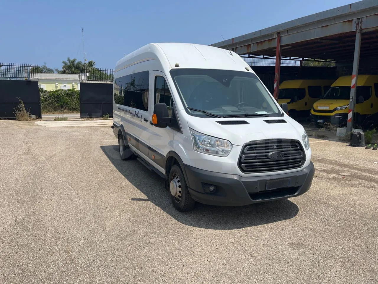 Ford Transit - حافلة صغيرة, ميكروباص: صور 1 Ford Transit - حافلة صغيرة, ميكروباص: صور 1