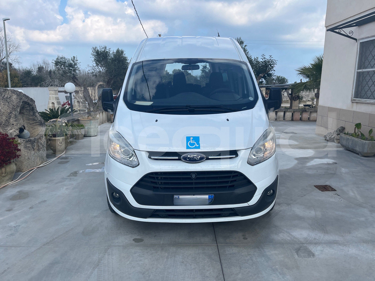 Ford Transit - حافلة صغيرة, ميكروباص: صور 2 Ford Transit - حافلة صغيرة, ميكروباص: صور 2