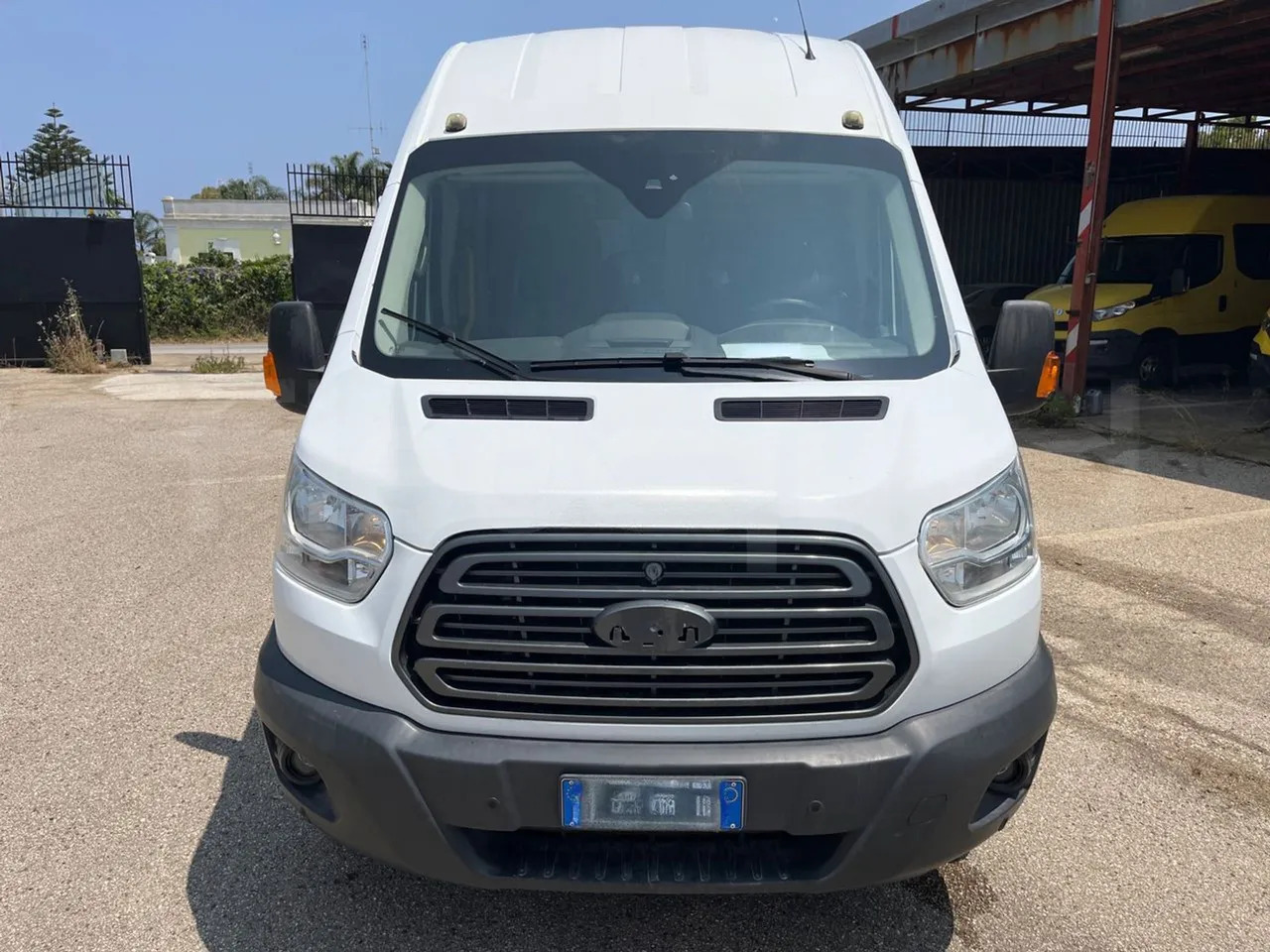 Ford Transit - حافلة صغيرة, ميكروباص: صور 2 Ford Transit - حافلة صغيرة, ميكروباص: صور 2