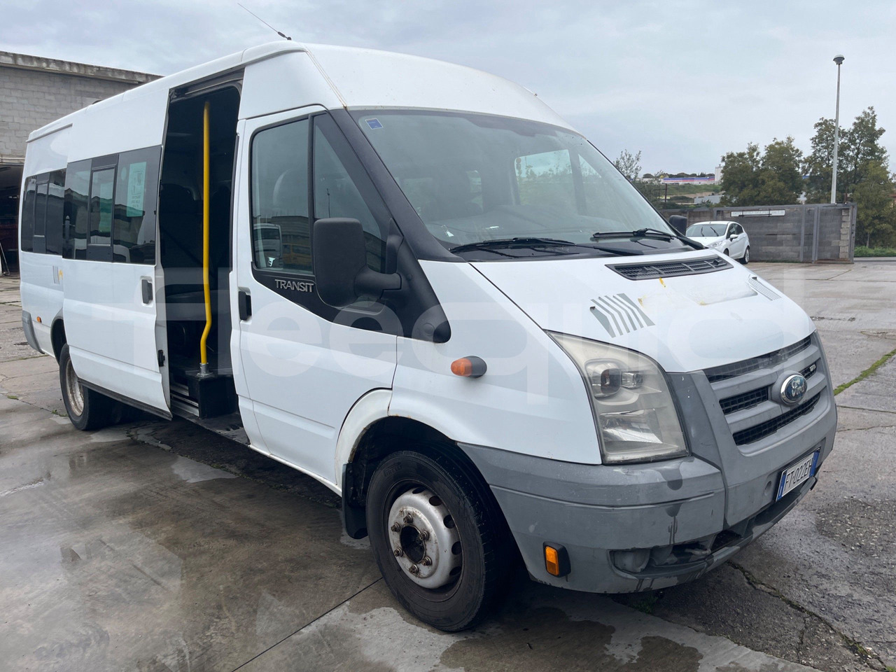 Ford Transit - حافلة صغيرة, ميكروباص: صور 1 Ford Transit - حافلة صغيرة, ميكروباص: صور 1