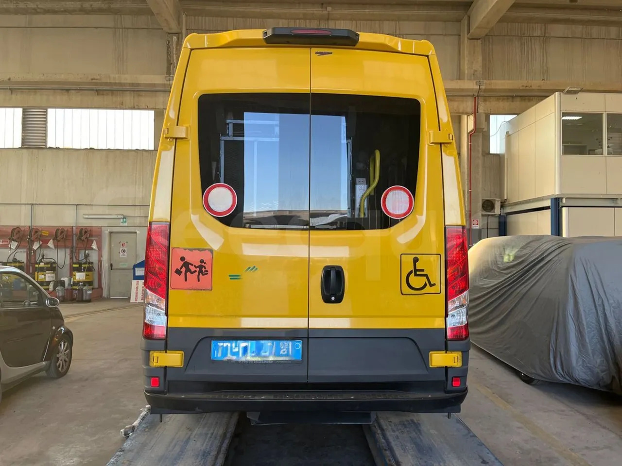 Iveco Daily - حافلة مدرسية: صور 5 Iveco Daily - حافلة مدرسية: صور 5