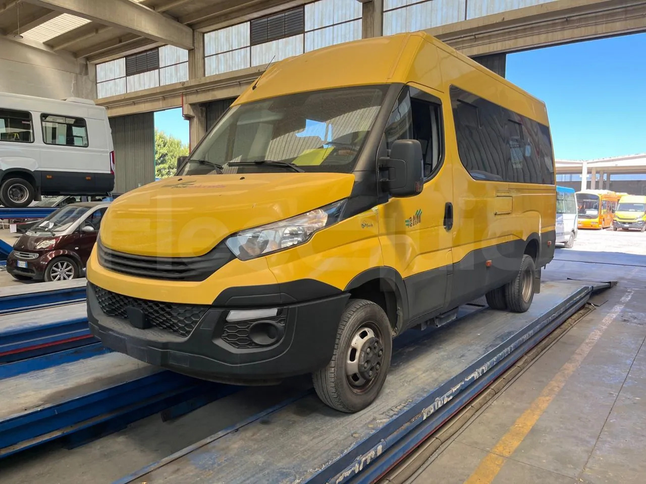 Iveco Daily - حافلة مدرسية: صور 4 Iveco Daily - حافلة مدرسية: صور 4