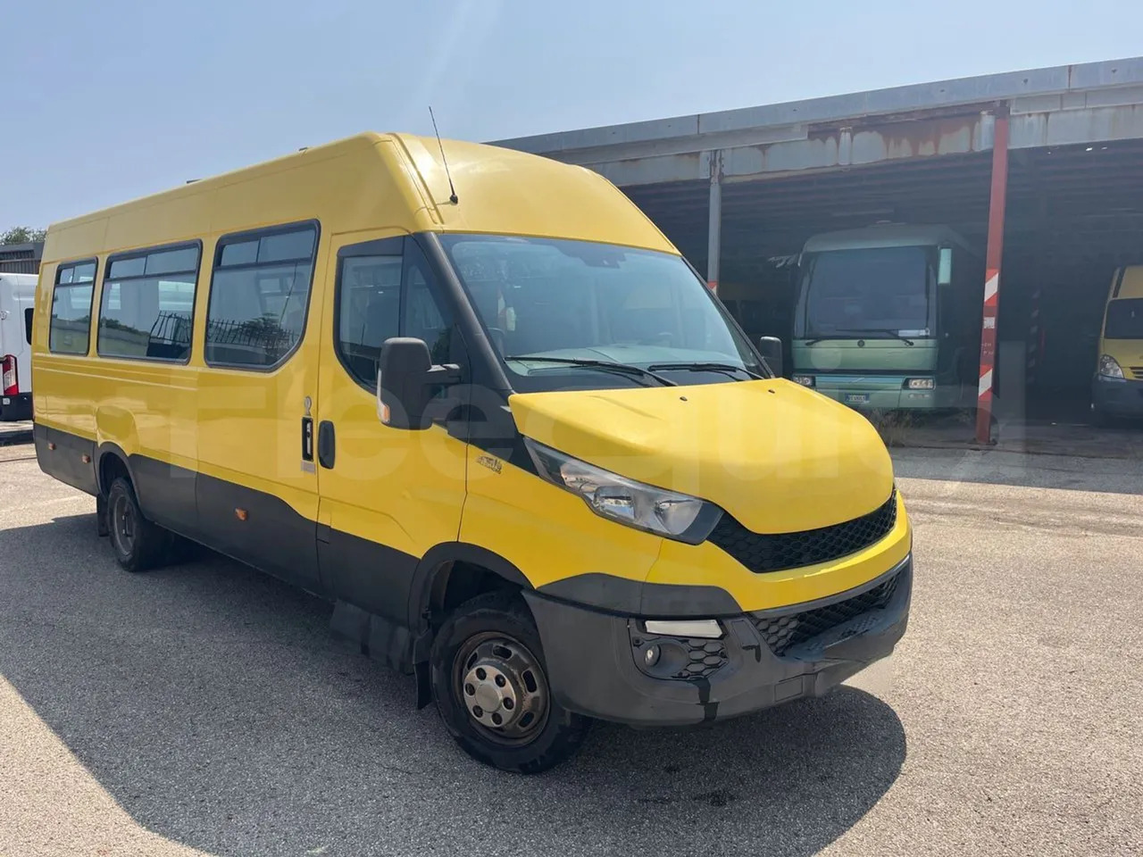 Iveco Daily - حافلة مدرسية: صور 1 Iveco Daily - حافلة مدرسية: صور 1