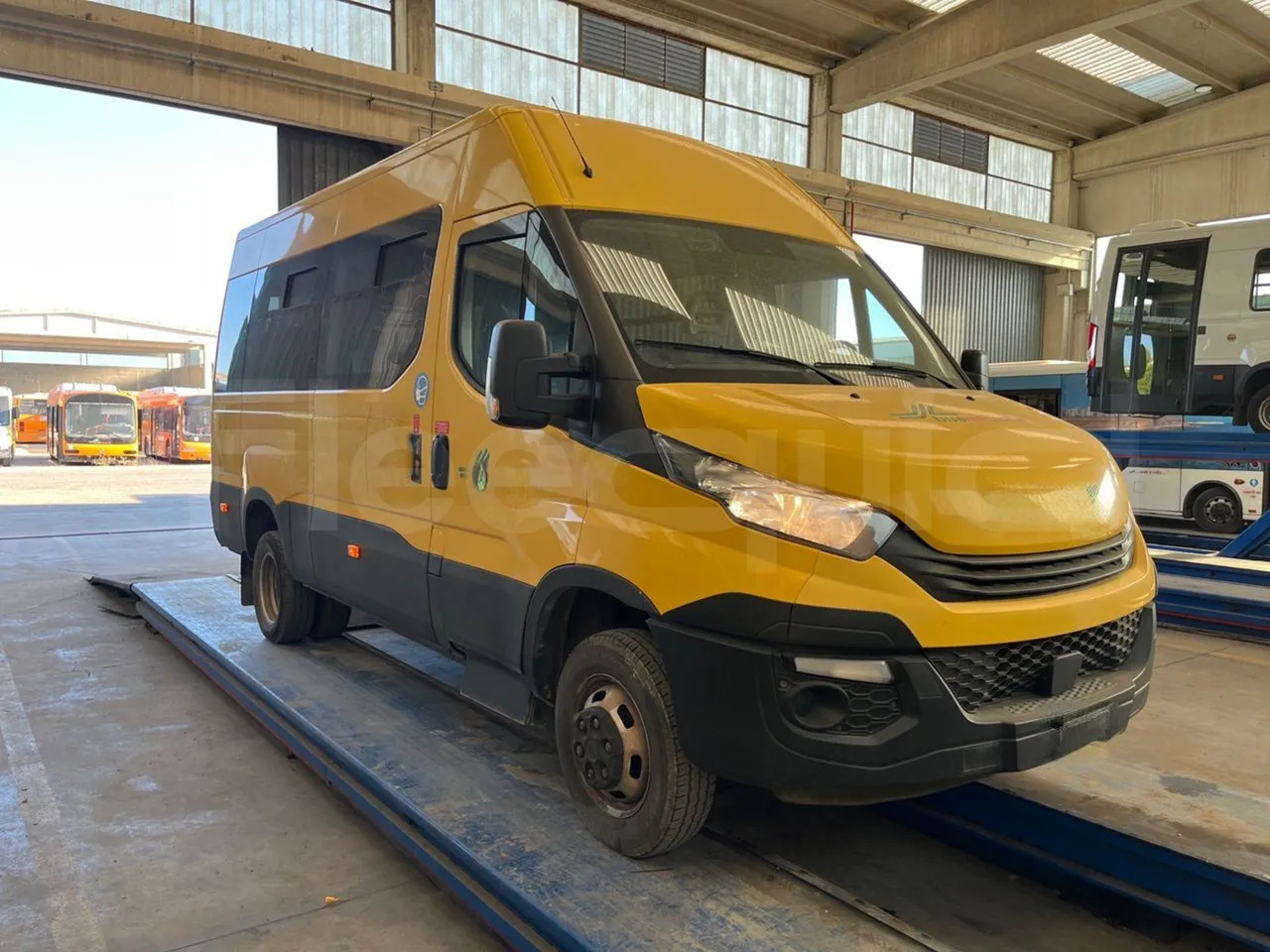 Iveco Daily - حافلة مدرسية: صور 1 Iveco Daily - حافلة مدرسية: صور 1