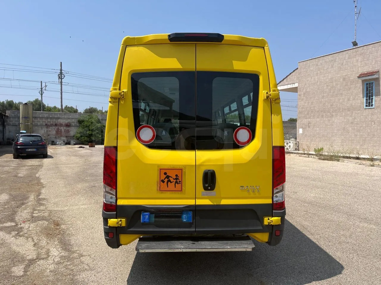 Iveco Daily - حافلة مدرسية: صور 5 Iveco Daily - حافلة مدرسية: صور 5