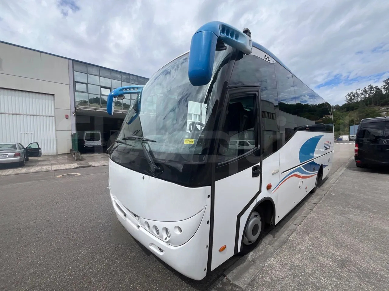 Man Dexon - سياحية حافلة: صور 4 Man Dexon - سياحية حافلة: صور 4