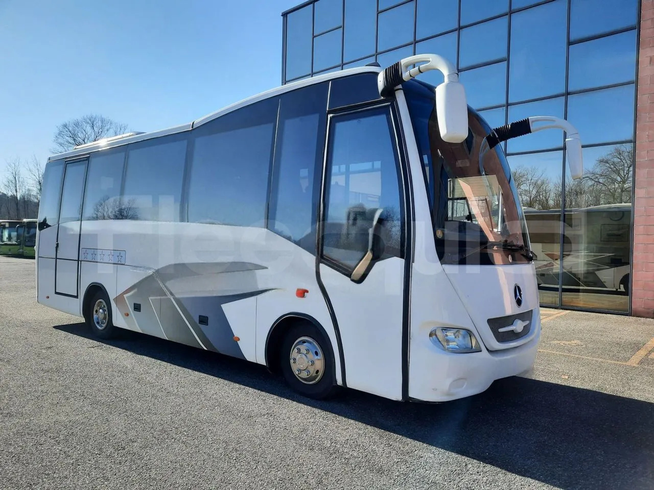 Mercedes-Benz MB1022 - سياحية حافلة: صور 1 Mercedes-Benz MB1022 - سياحية حافلة: صور 1