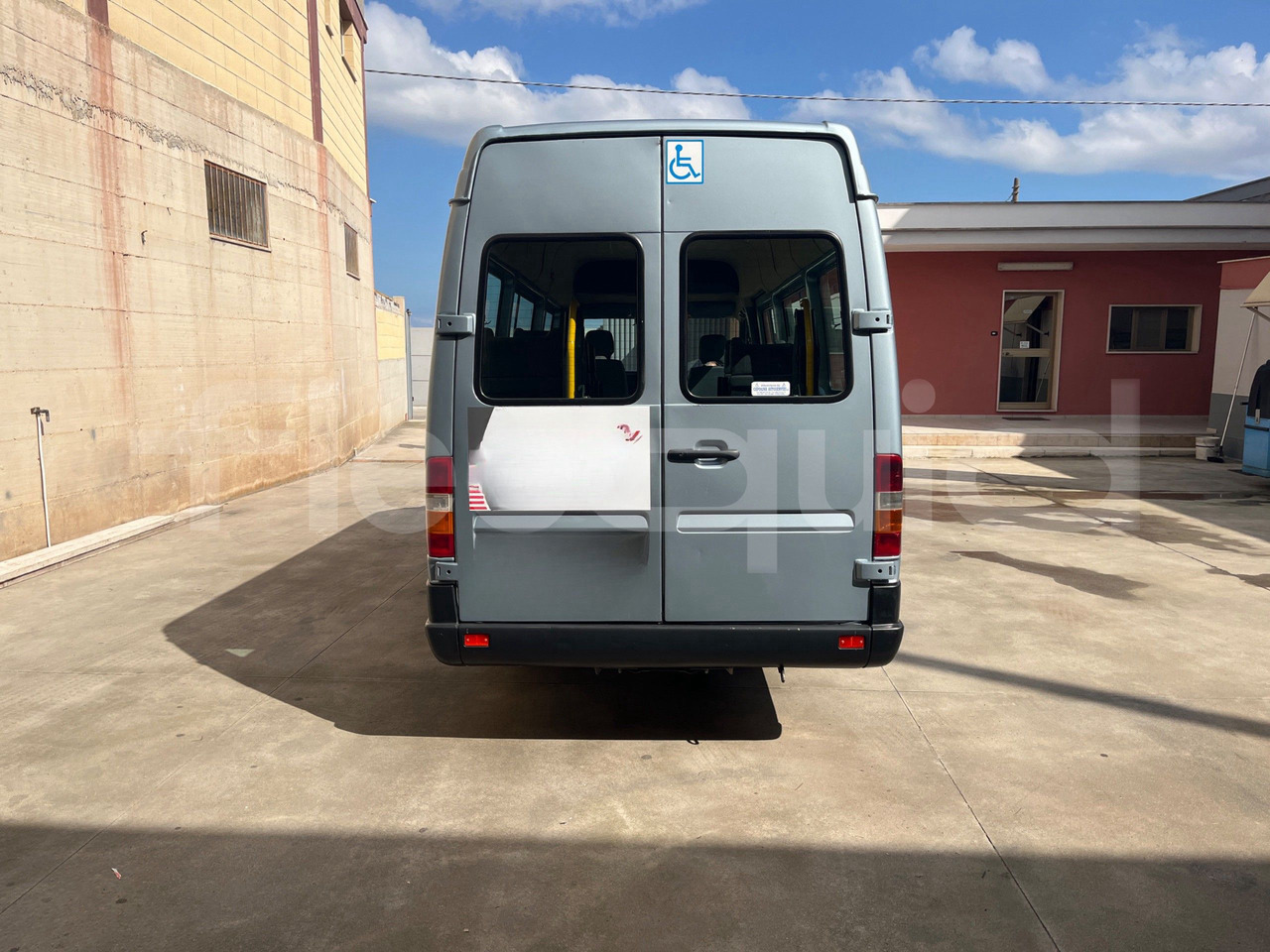 Mercedes-Benz Sprinter - حافلة صغيرة, ميكروباص: صور 5 Mercedes-Benz Sprinter - حافلة صغيرة, ميكروباص: صور 5