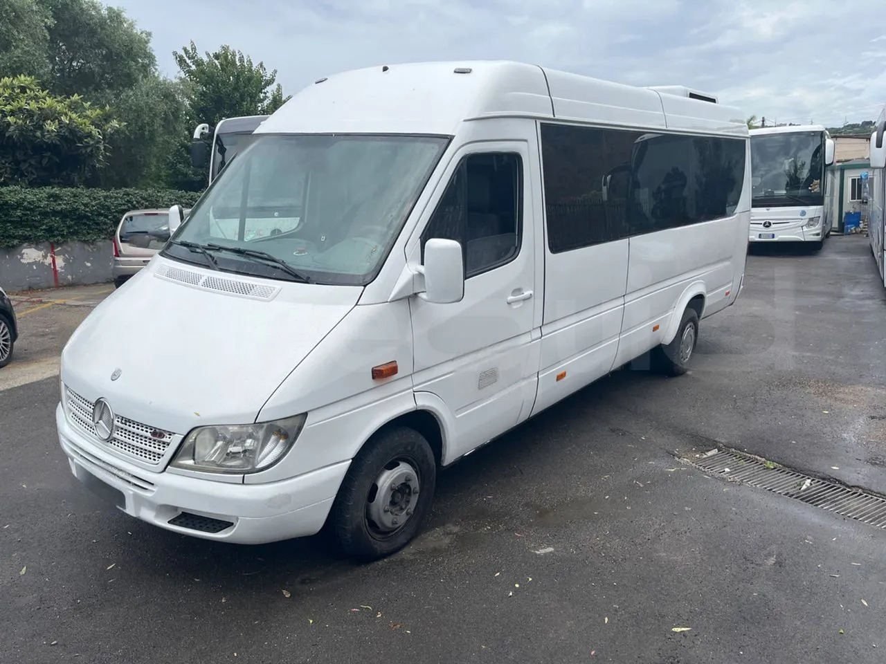 Mercedes-Benz Sprinter - حافلة صغيرة, ميكروباص: صور 4 Mercedes-Benz Sprinter - حافلة صغيرة, ميكروباص: صور 4
