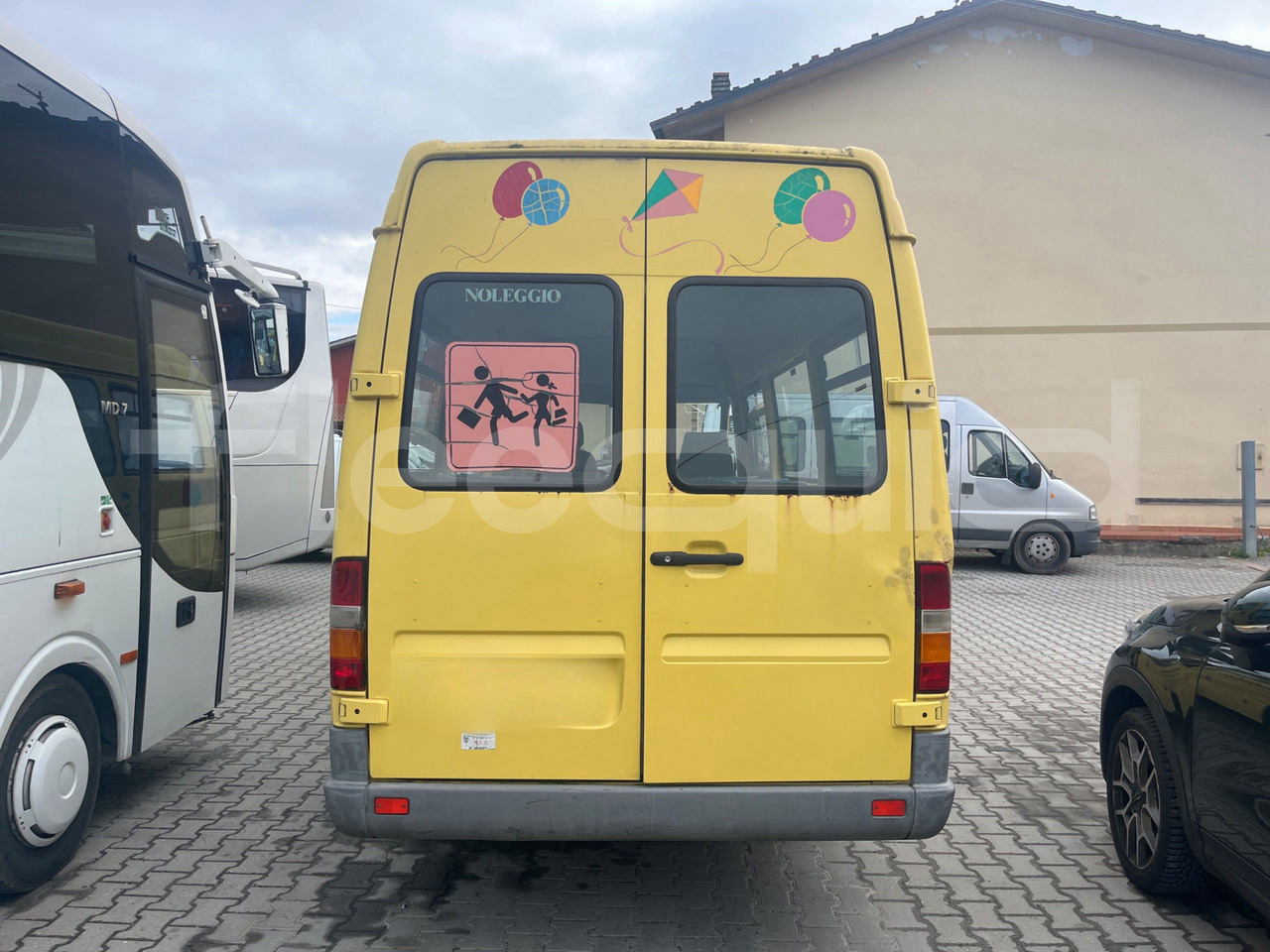 Mercedes-Benz Sprinter - حافلة مدرسية: صور 5 Mercedes-Benz Sprinter - حافلة مدرسية: صور 5