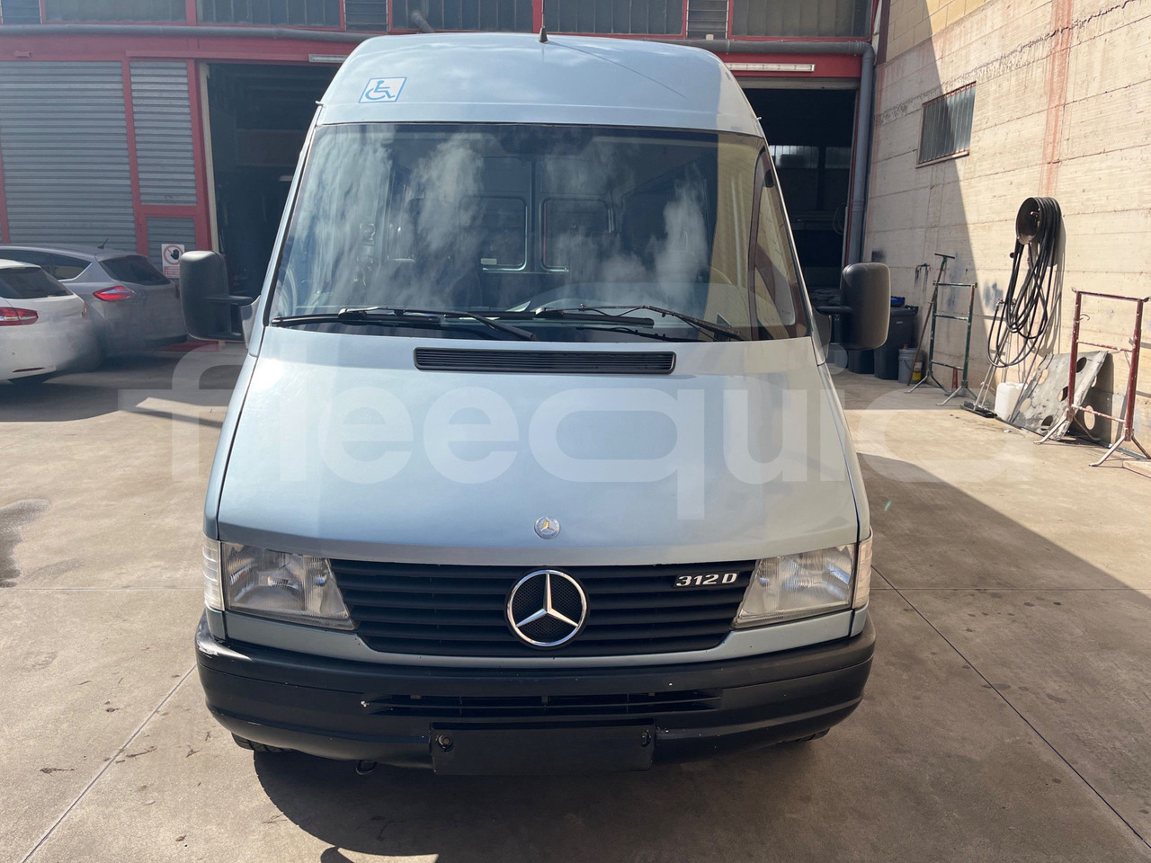 Mercedes-Benz Sprinter - حافلة صغيرة, ميكروباص: صور 2 Mercedes-Benz Sprinter - حافلة صغيرة, ميكروباص: صور 2
