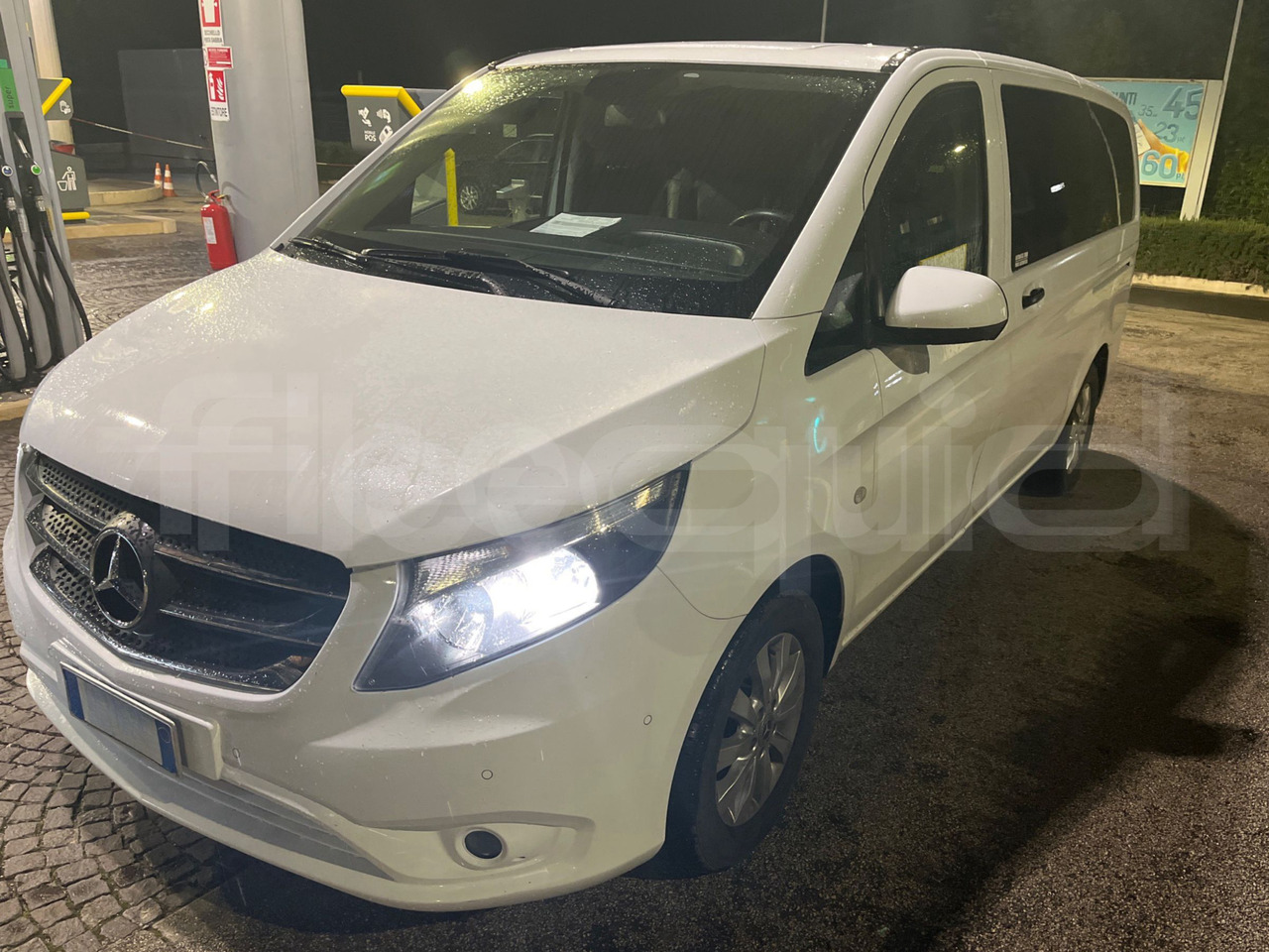 Mercedes-Benz Vito Tourer - حافلة صغيرة, ميكروباص: صور 4 Mercedes-Benz Vito Tourer - حافلة صغيرة, ميكروباص: صور 4