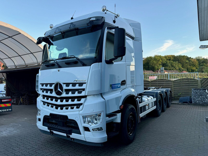 Mercedes-Benz Arocs MP5 3253 8x4 Tridem ARK HIAB 24 to - شاحنة ذات الخطاف: صور 3 Mercedes-Benz Arocs MP5 3253 8x4 Tridem ARK HIAB 24 to - شاحنة ذات الخطاف: صور 3