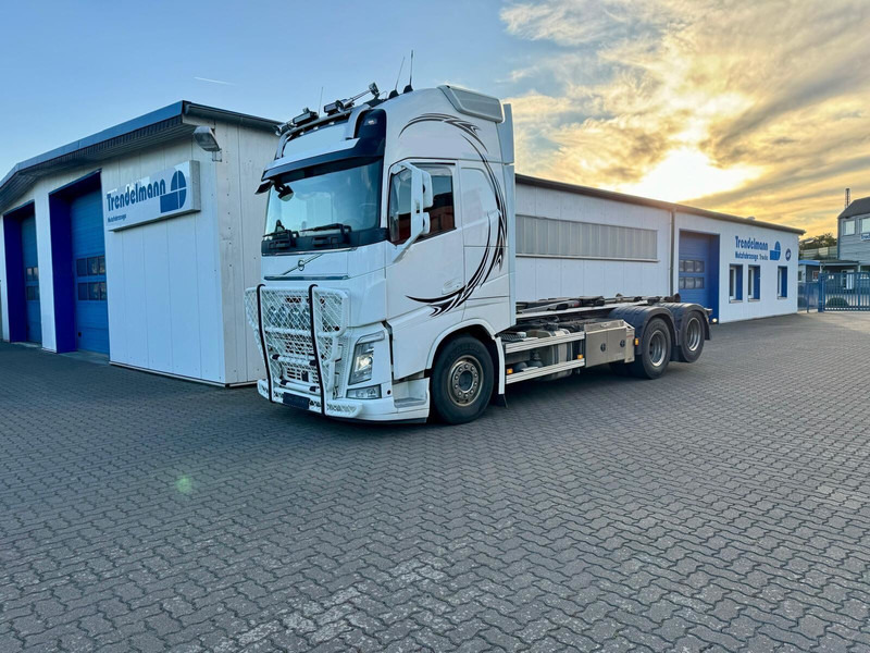 Volvo FH 540 6x4 Liftachse ARK-Hooklift-Funk-Radio-Comand Retarder - شاحنة ذات الخطاف: صور 1 Volvo FH 540 6x4 Liftachse ARK-Hooklift-Funk-Radio-Comand Retarder - شاحنة ذات الخطاف: صور 1