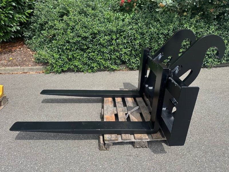 Cat 938M Fusion coupler, Bucket, Forks - وصلة الربط للمعدات المعلقة - آلات البناء: صور 5 Cat 938M Fusion coupler, Bucket, Forks - وصلة الربط للمعدات المعلقة - آلات البناء: صور 5