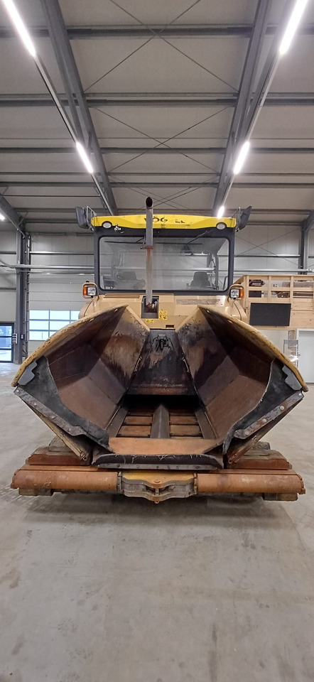 VÖGELE SUPER 1803-3i - العامل بالقار: صور 4 VÖGELE SUPER 1803-3i - العامل بالقار: صور 4