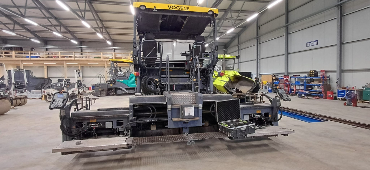 VÖGELE SUPER 1803-3i - العامل بالقار: صور 5 VÖGELE SUPER 1803-3i - العامل بالقار: صور 5