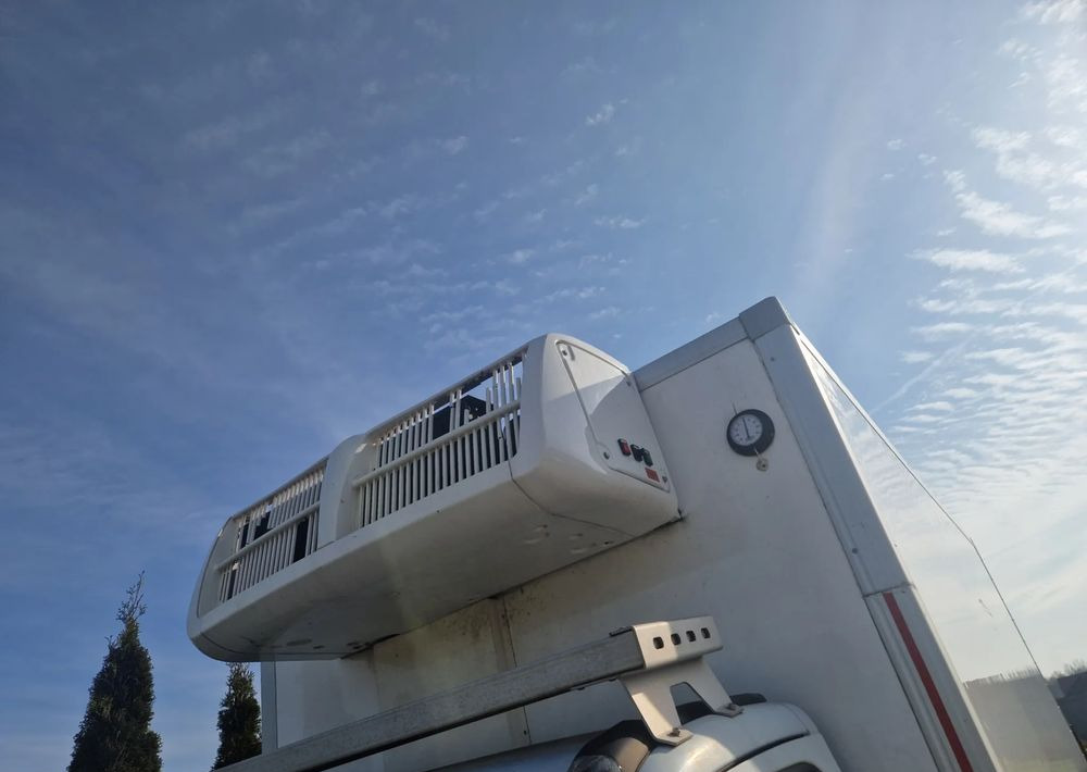 Chłodnia Mroźnia kontener 4.5m , 2 komory, dodatkowe zasilanie, boczne drzwi - جسم السيارة - ثلاجة: صور 3 Chłodnia Mroźnia kontener 4.5m , 2 komory, dodatkowe zasilanie, boczne drzwi - جسم السيارة - ثلاجة: صور 3