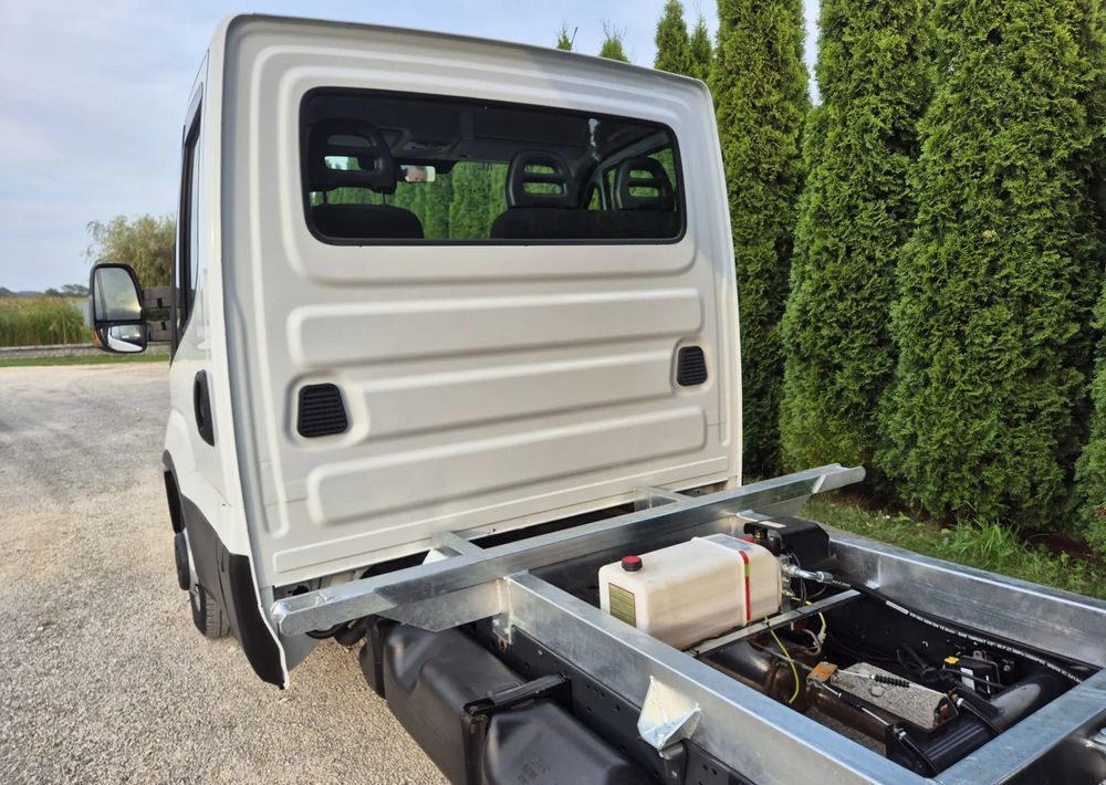Iveco 35C15 3.0 - قلاب صغير: صور 4 Iveco 35C15 3.0 - قلاب صغير: صور 4