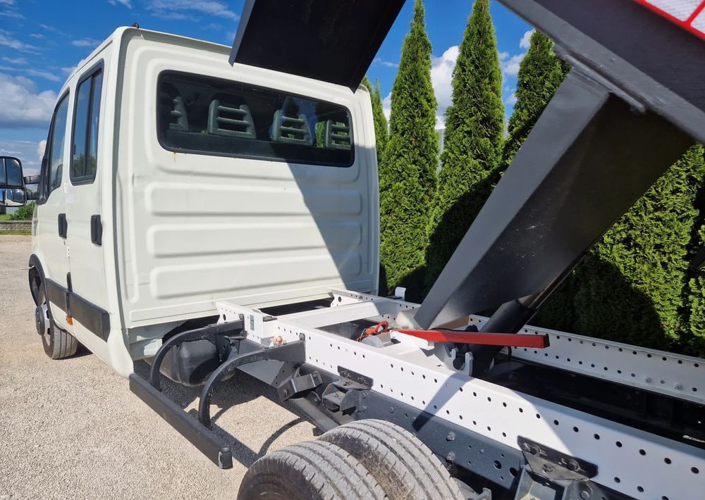 Iveco 35c15 - قلاب صغير: صور 4 Iveco 35c15 - قلاب صغير: صور 4