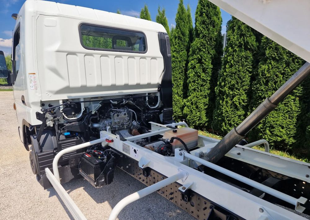 Mitsubishi CANTER 3C13 IVECO 3.0 EURO 5 - قلاب صغير: صور 4 Mitsubishi CANTER 3C13 IVECO 3.0 EURO 5 - قلاب صغير: صور 4