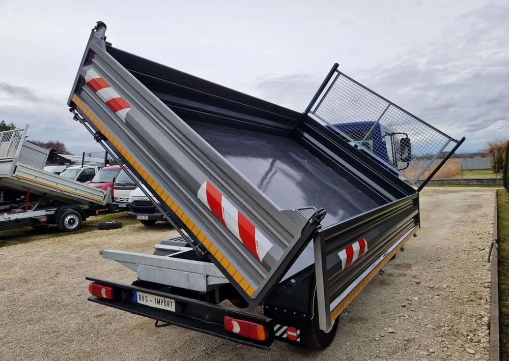 Nissan Atleon 3.0 - قلابات: صور 5 Nissan Atleon 3.0 - قلابات: صور 5