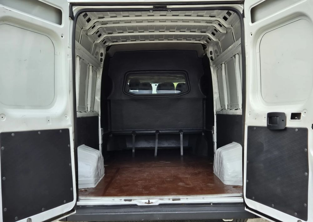 Peugeot Boxer 2.2 130KM Dubel Kabina L3H2 - الشاحنات الصغيرة كابينة مزدوجة: صور 4 Peugeot Boxer 2.2 130KM Dubel Kabina L3H2 - الشاحنات الصغيرة كابينة مزدوجة: صور 4