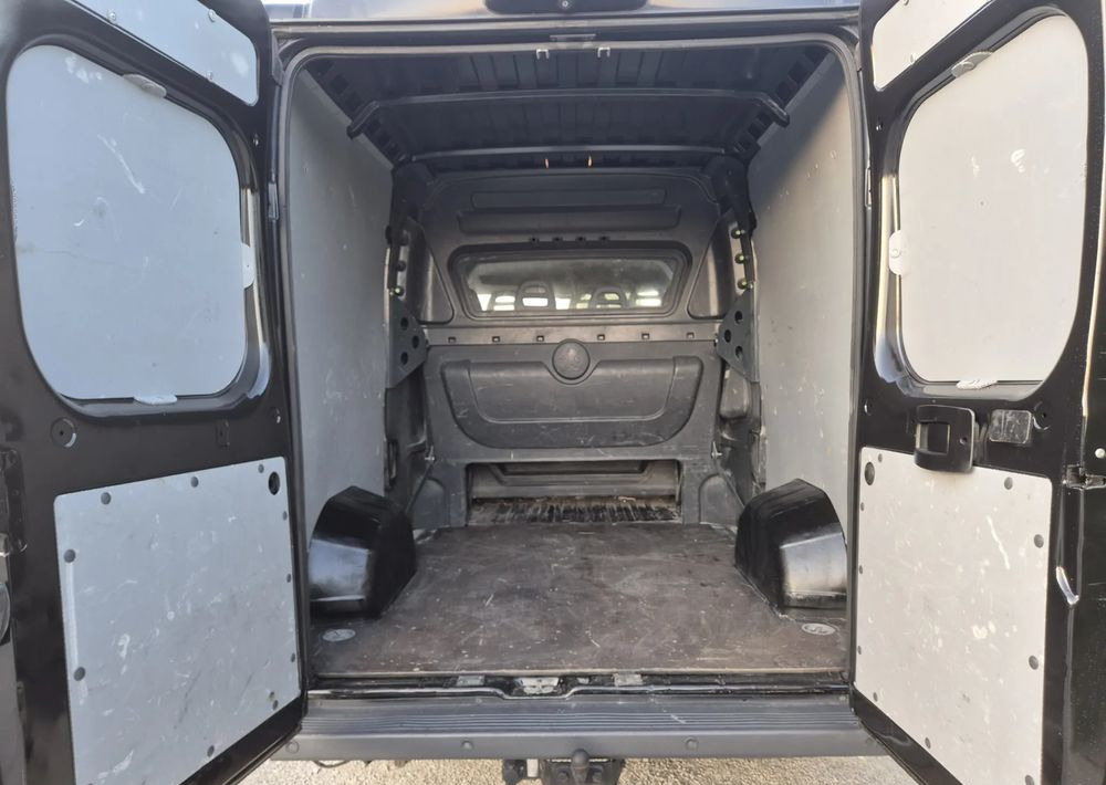 Peugeot Boxer 2.2 130KM Dubel kabina - فان, الشاحنات الصغيرة كابينة مزدوجة: صور 4 Peugeot Boxer 2.2 130KM Dubel kabina - فان, الشاحنات الصغيرة كابينة مزدوجة: صور 4