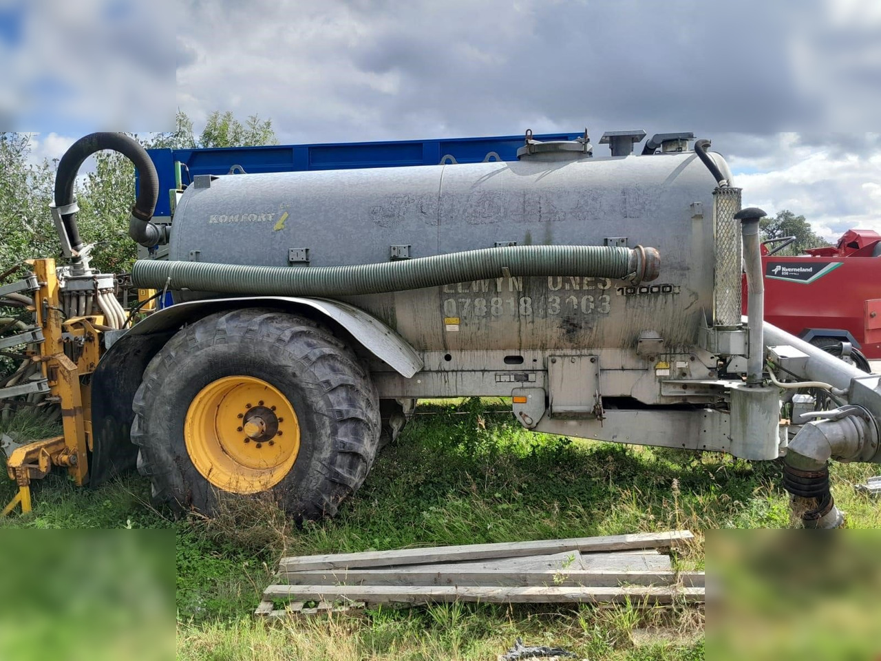 2006 JOSKIN KOMFORT 2 10000S - صهريج السماد السائل: صور 1 2006 JOSKIN KOMFORT 2 10000S - صهريج السماد السائل: صور 1