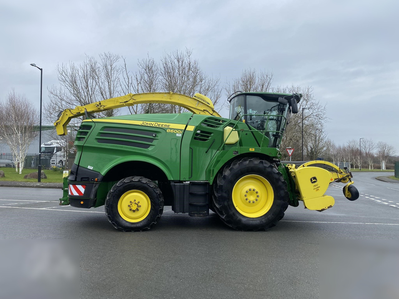 2020 JOHN DEERE 8600 - حصادة الأعلاف: صور 4 2020 JOHN DEERE 8600 - حصادة الأعلاف: صور 4