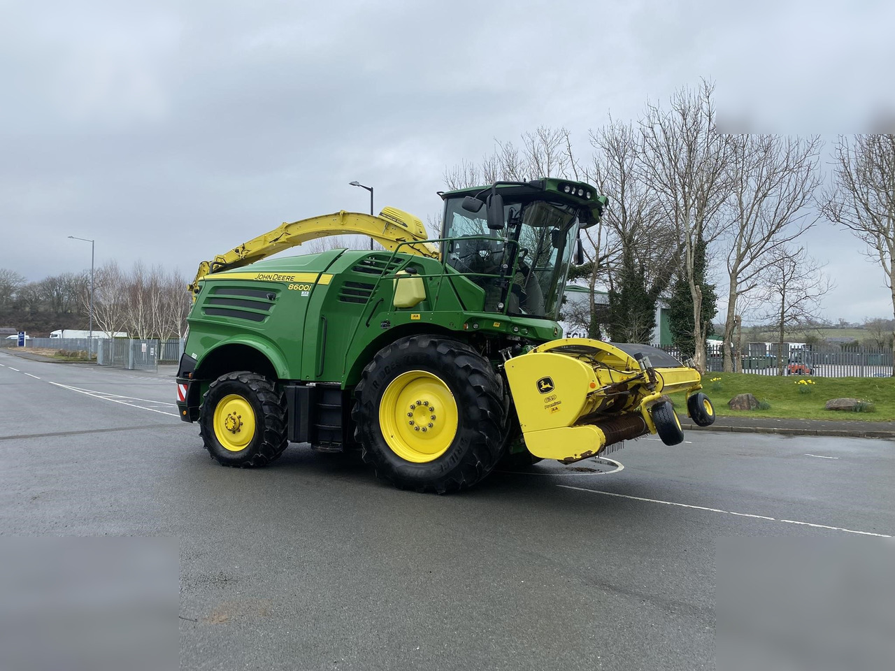 2020 JOHN DEERE 8600 - حصادة الأعلاف: صور 1 2020 JOHN DEERE 8600 - حصادة الأعلاف: صور 1