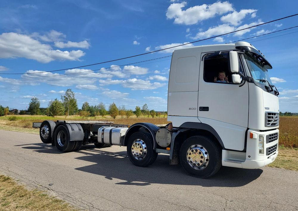 Volvo FH 500 8x2 - الشاسيه شاحنة: صور 1 Volvo FH 500 8x2 - الشاسيه شاحنة: صور 1