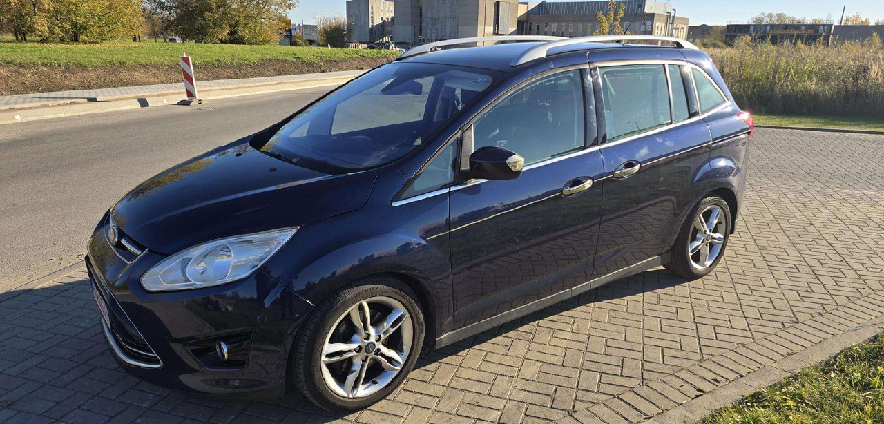 Ford C-MAX - سيارة: صور 4 Ford C-MAX - سيارة: صور 4