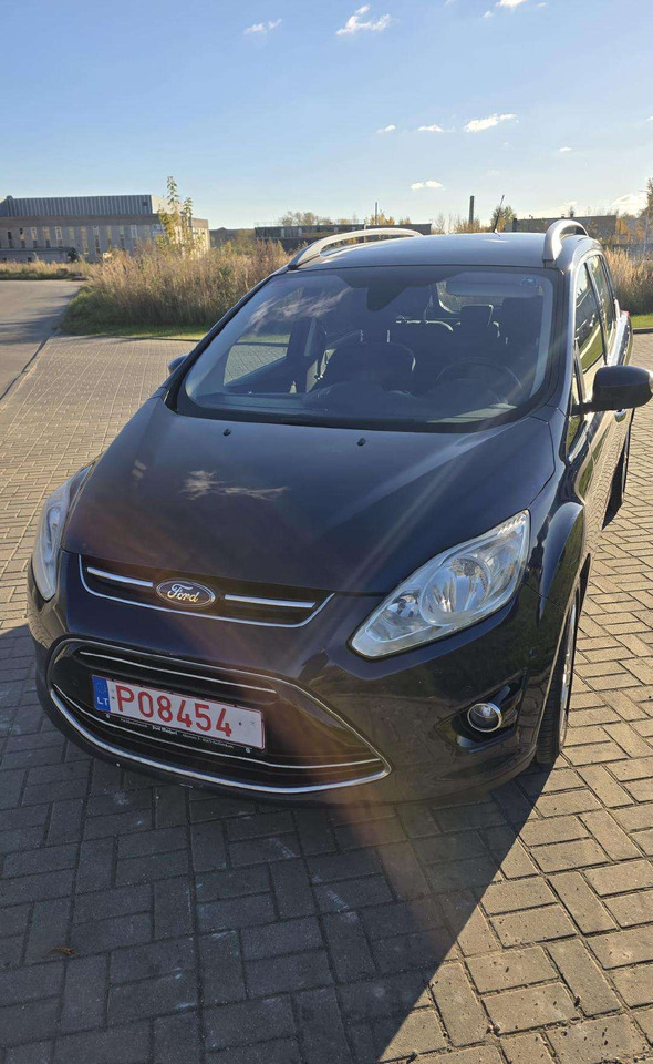 Ford C-MAX - سيارة: صور 3 Ford C-MAX - سيارة: صور 3