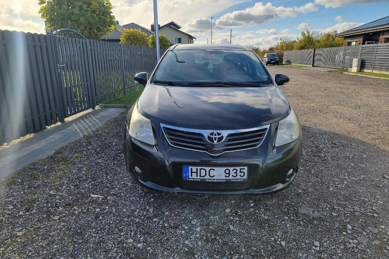 Toyota Avensis - سيارة ستيشن: صور 3 Toyota Avensis - سيارة ستيشن: صور 3