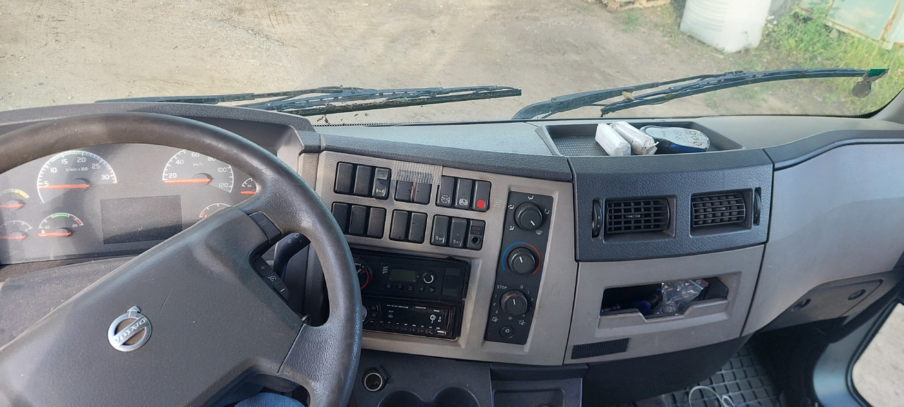 VOLVO FL280 - بصندوق مغلق شاحنة: صور 5 VOLVO FL280 - بصندوق مغلق شاحنة: صور 5