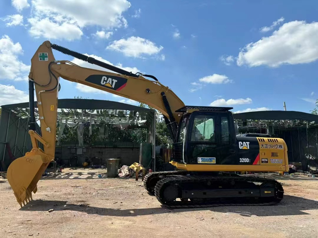 CATERPILLAR 320D2 - حفارات زحافة: صور 2 CATERPILLAR 320D2 - حفارات زحافة: صور 2