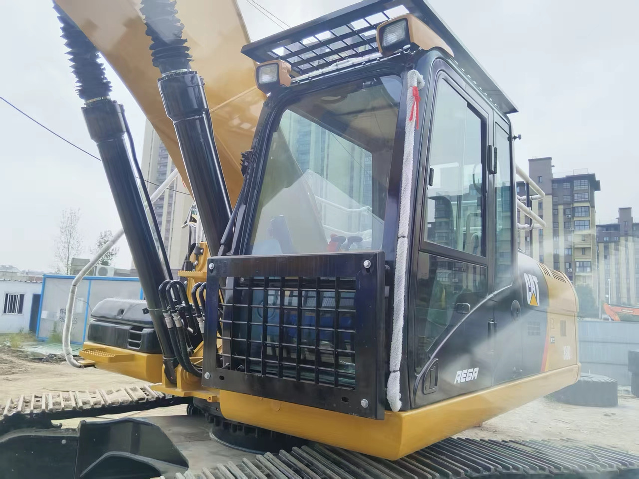 CATERPILLAR 330DL good condition 2024 30 ton excavator for sale - حفارات زحافة: صور 3 CATERPILLAR 330DL good condition 2024 30 ton excavator for sale - حفارات زحافة: صور 3