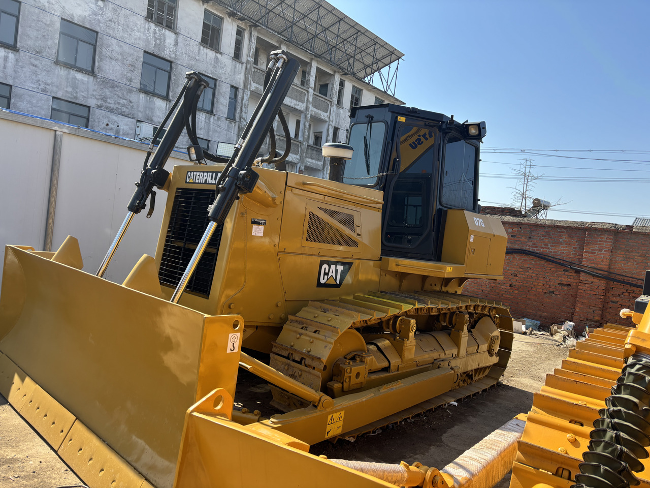 CATERPILLAR D7G USED bulldozer good condition ready to work - بلدوزر: صور 1 CATERPILLAR D7G USED bulldozer good condition ready to work - بلدوزر: صور 1