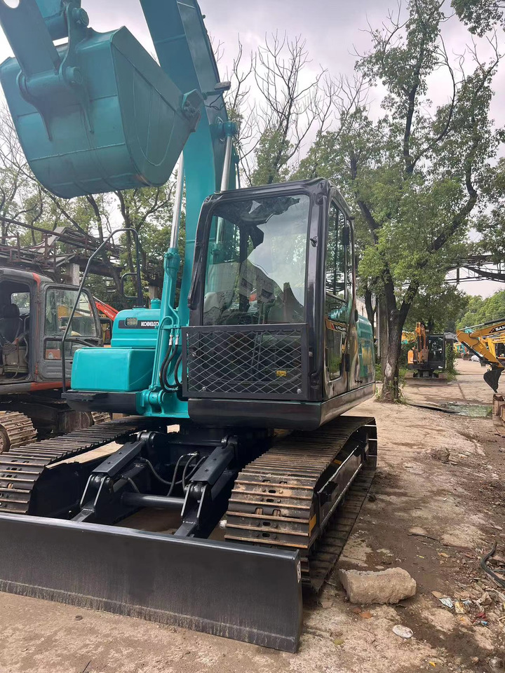 KOBELCO sk140 used excavator good condition for sale - حفارات زحافة: صور 4 KOBELCO sk140 used excavator good condition for sale - حفارات زحافة: صور 4