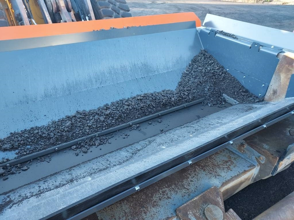 Reptail Road widener - آلة تسوية الأرض: صور 5 Reptail Road widener - آلة تسوية الأرض: صور 5