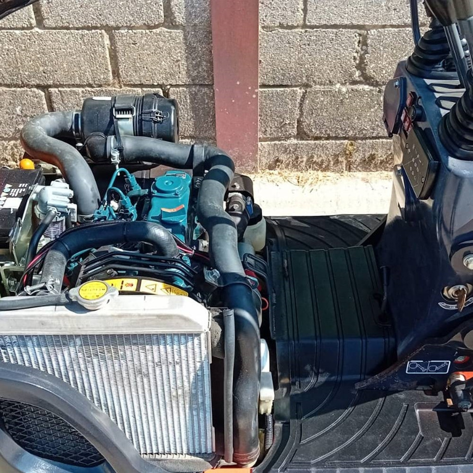 Kubota K 008-3 - حفارة مصغرة: صور 4 Kubota K 008-3 - حفارة مصغرة: صور 4