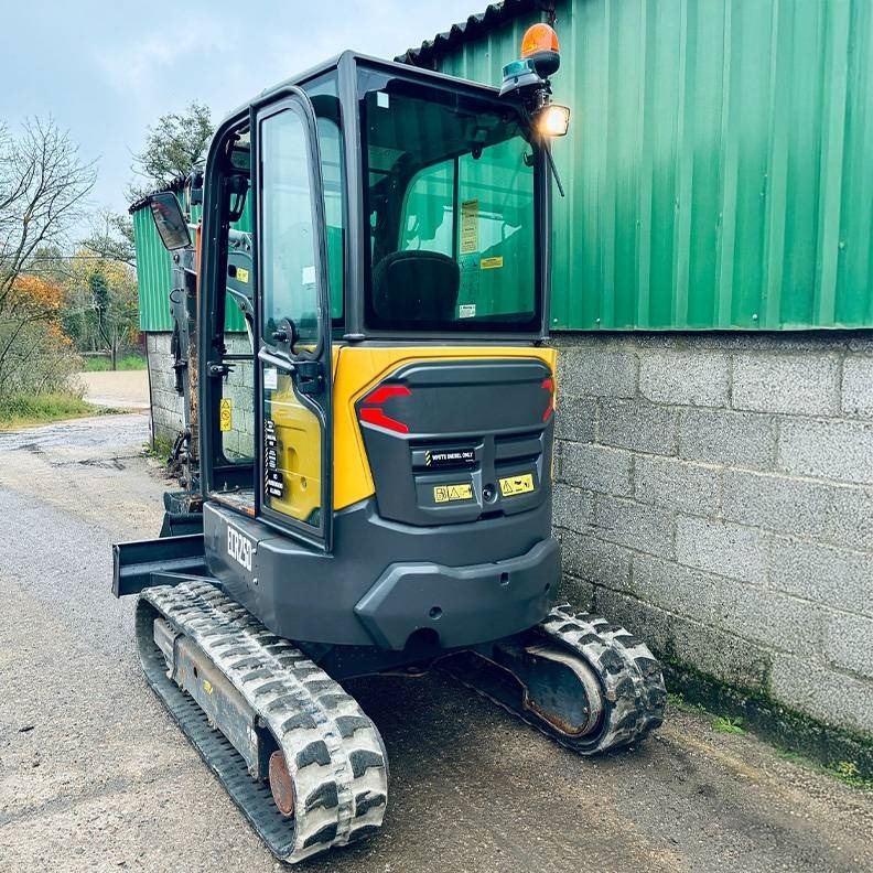 Volvo ECR25D - حفارة مصغرة: صور 4 Volvo ECR25D - حفارة مصغرة: صور 4